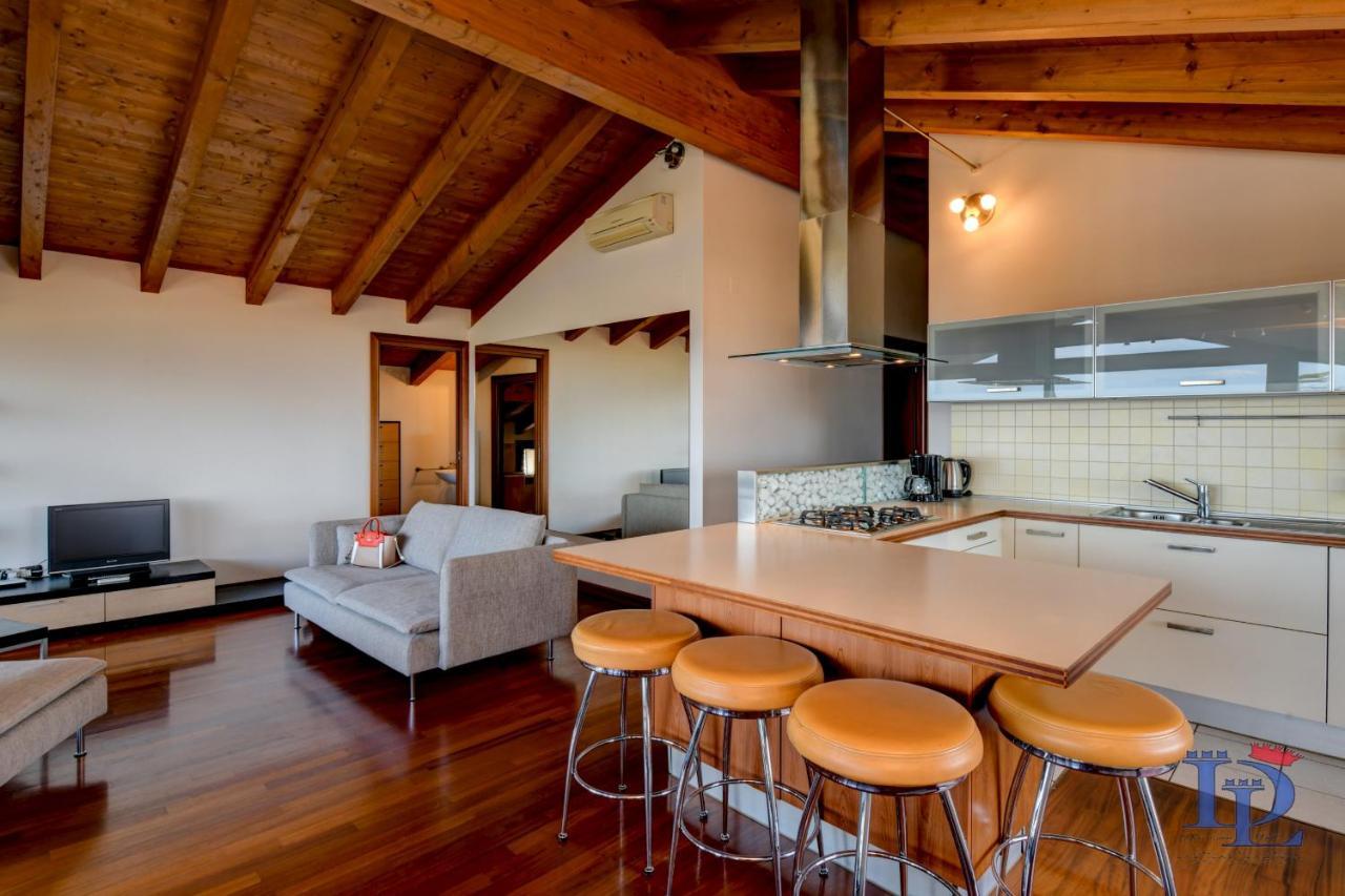 Desenzanoloft Official Partner Marriott Homes & Villas - Paradise Lake View In A 5 Pools Exclusive Residence Desenzano del Garda Ngoại thất bức ảnh