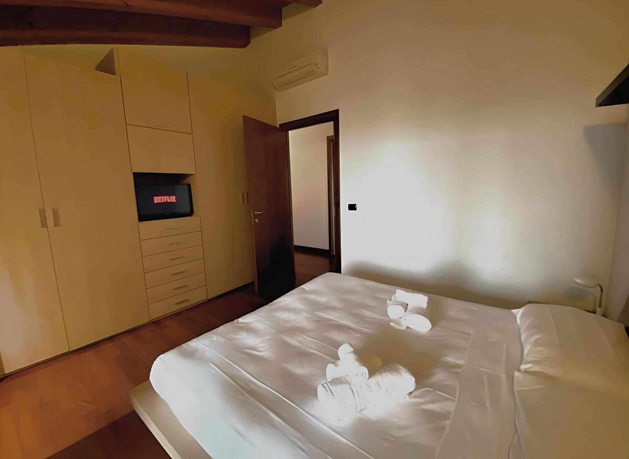 Desenzanoloft Official Partner Marriott Homes & Villas - Paradise Lake View In A 5 Pools Exclusive Residence Desenzano del Garda Ngoại thất bức ảnh